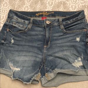 Medium shade denim shorts
